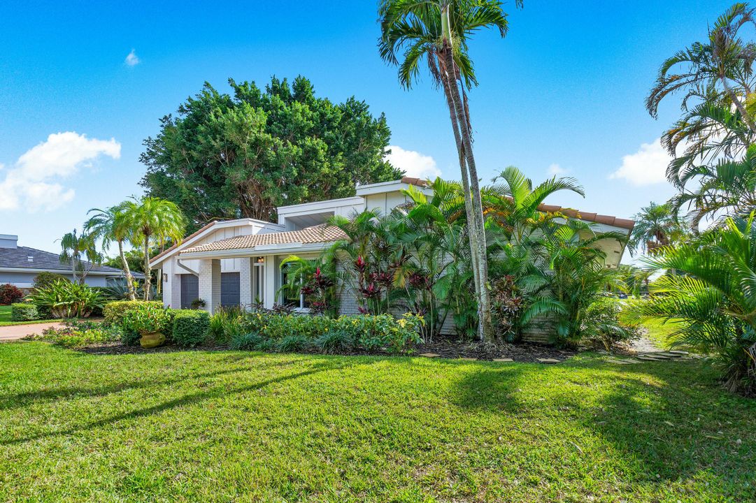 For Sale: $1,675,000 (3 beds, 2 baths, 2683 Square Feet)