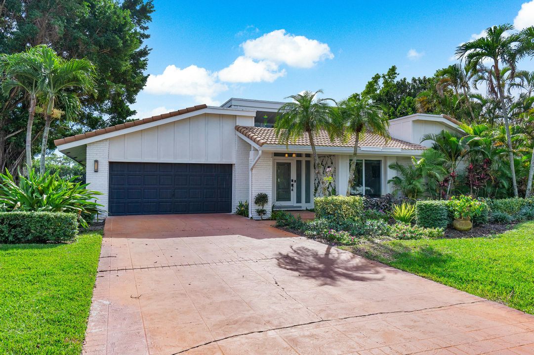 For Sale: $1,675,000 (3 beds, 2 baths, 2683 Square Feet)