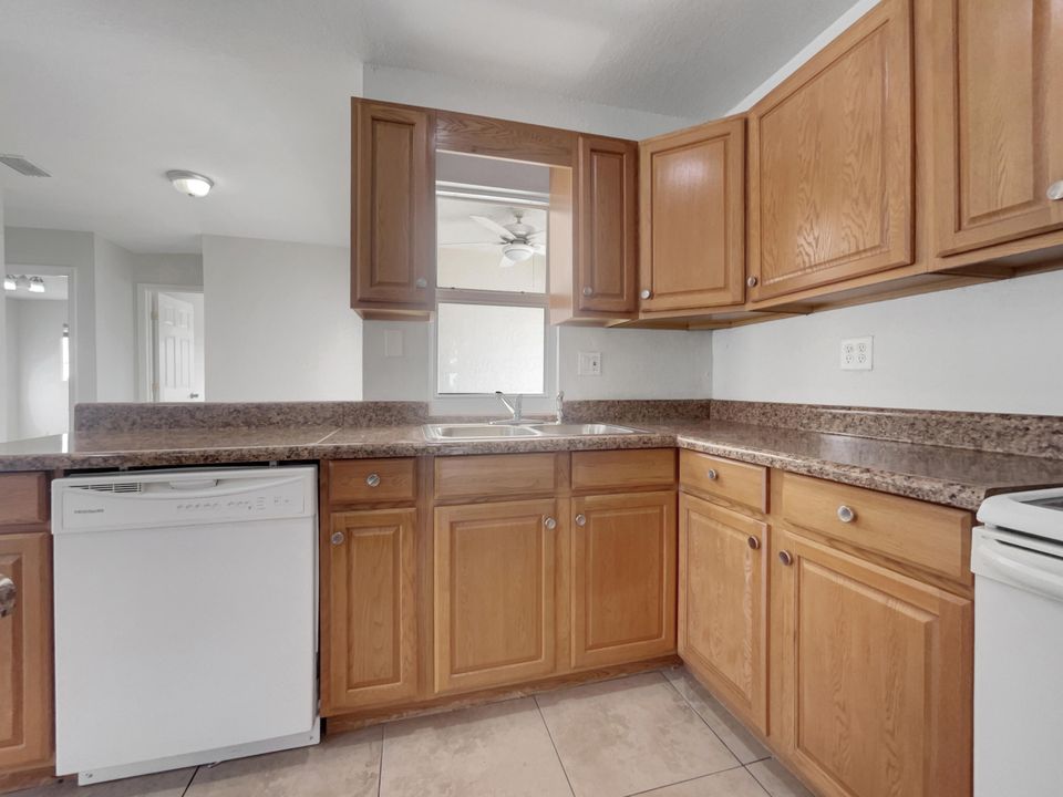 For Sale: $671,000 (3 beds, 2 baths, 1791 Square Feet)