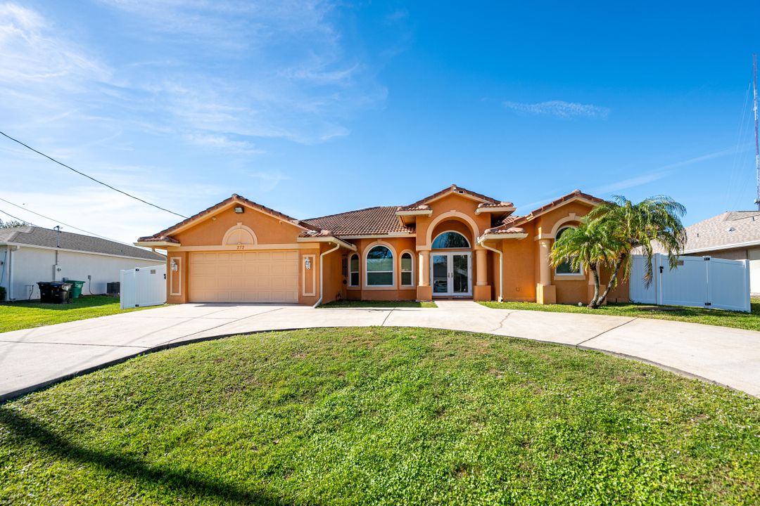 For Sale: $499,999 (4 beds, 2 baths, 2273 Square Feet)