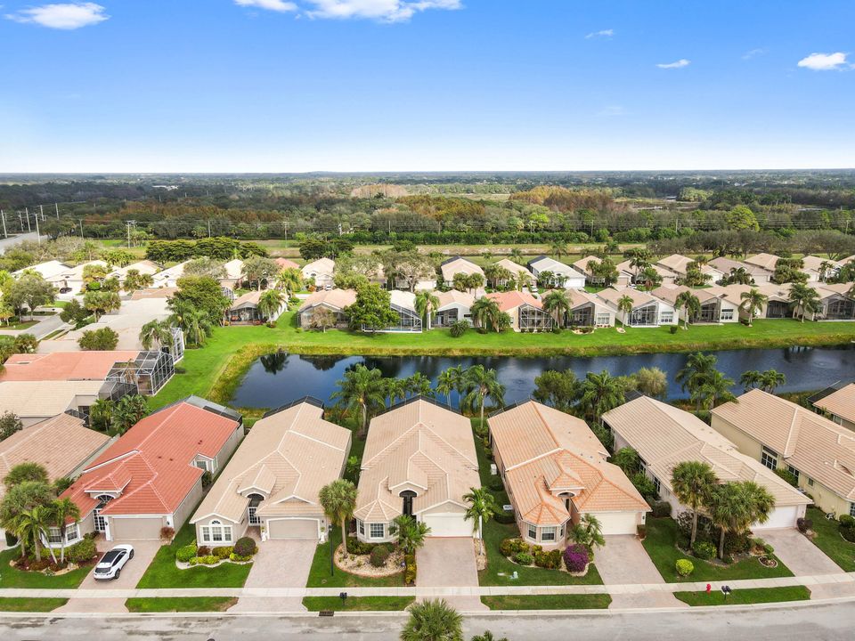 For Sale: $699,000 (3 beds, 2 baths, 2237 Square Feet)