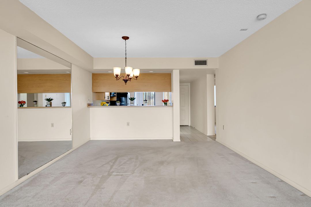 For Sale: $239,900 (2 beds, 2 baths, 1385 Square Feet)