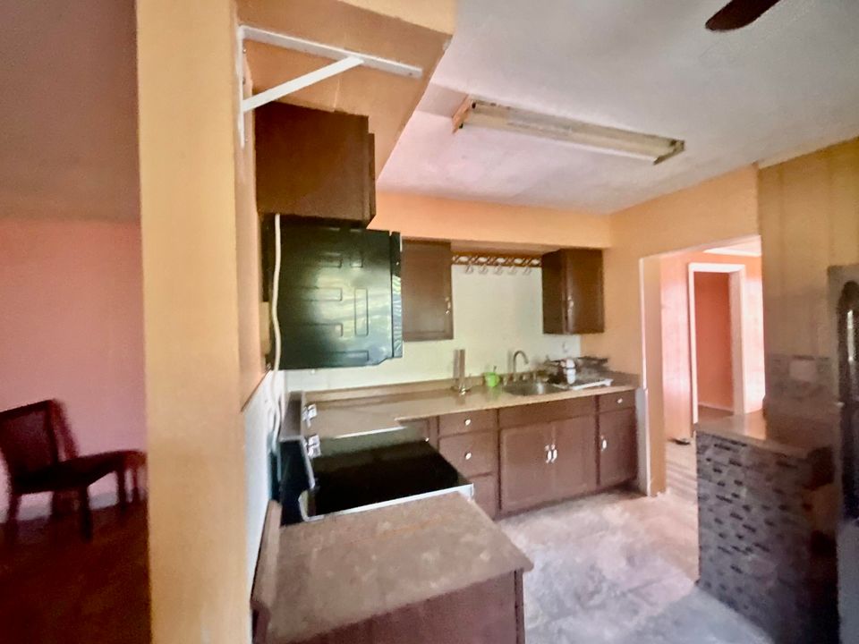 For Sale: $265,511 (4 beds, 2 baths, 1470 Square Feet)