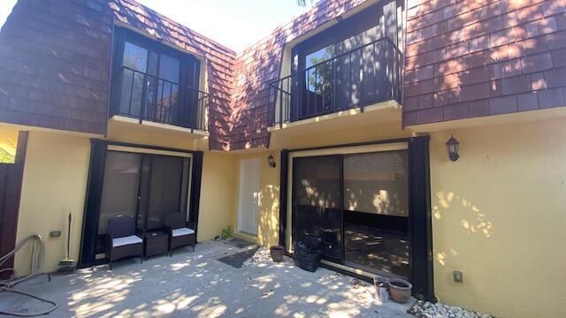 En Venta: $330,000 (2 camas, 2 baños, 1232 Pies cuadrados)