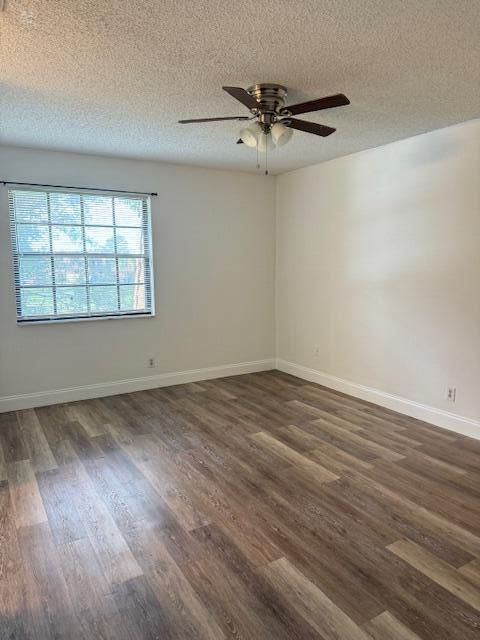 For Rent: $2,100 (2 beds, 2 baths, 883 Square Feet)