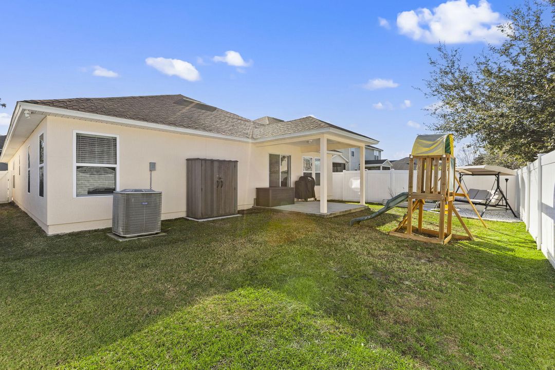 For Sale: $345,000 (3 beds, 2 baths, 2113 Square Feet)