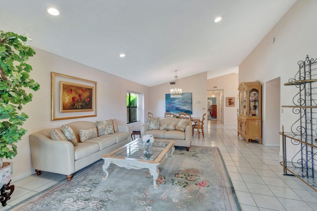 For Sale: $414,900 (3 beds, 2 baths, 1731 Square Feet)