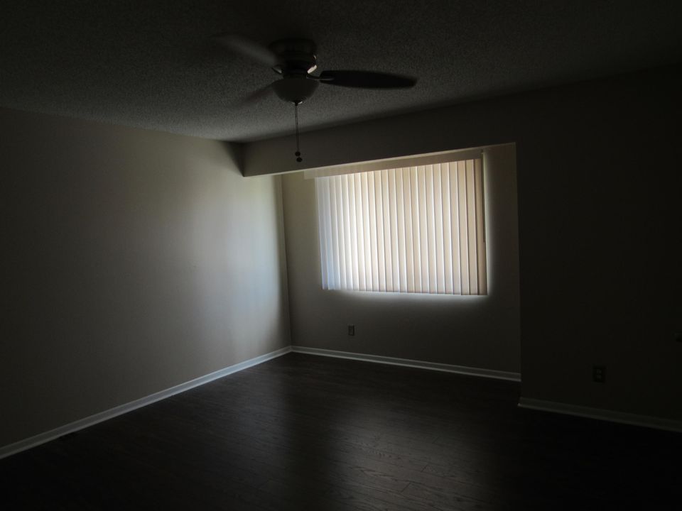 For Rent: $2,050 (2 beds, 2 baths, 1226 Square Feet)