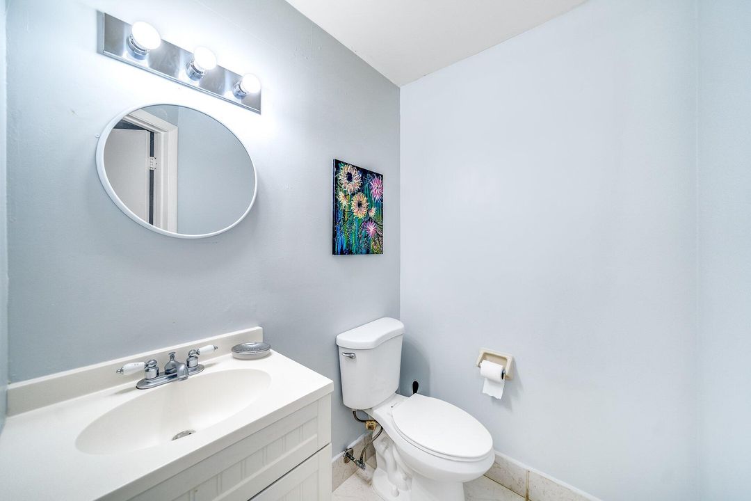 For Sale: $310,000 (2 beds, 2 baths, 1236 Square Feet)