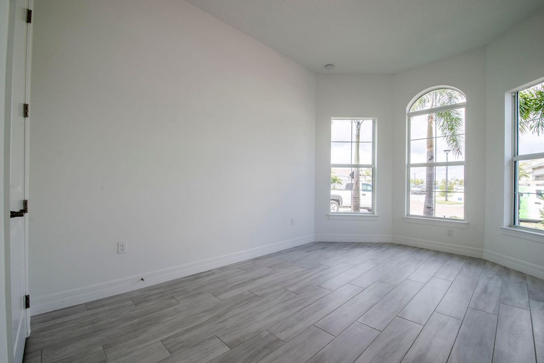 For Sale: $1,100,000 (3 beds, 2 baths, 2603 Square Feet)