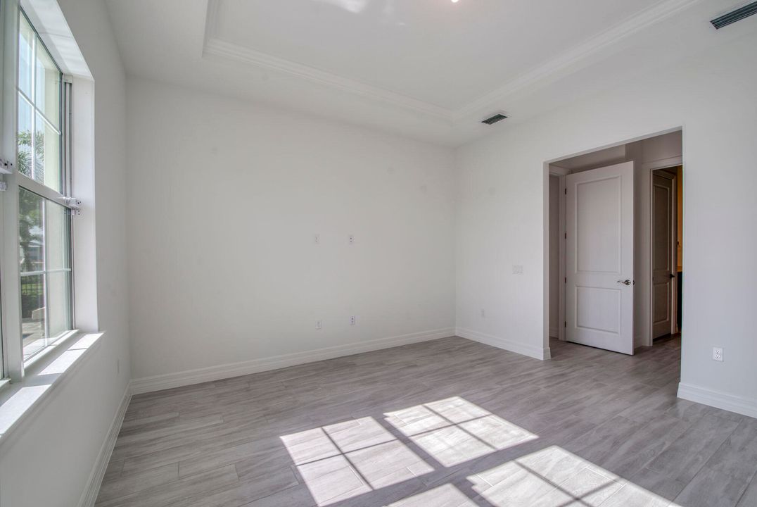 For Sale: $1,100,000 (3 beds, 2 baths, 2603 Square Feet)