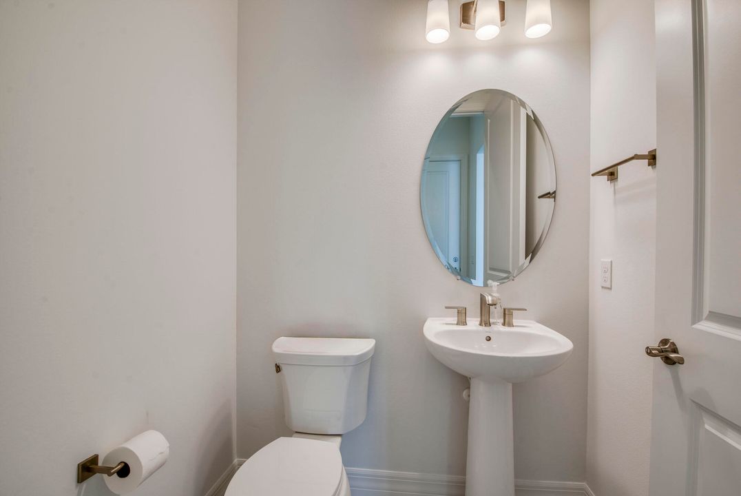 For Sale: $1,100,000 (3 beds, 2 baths, 2603 Square Feet)