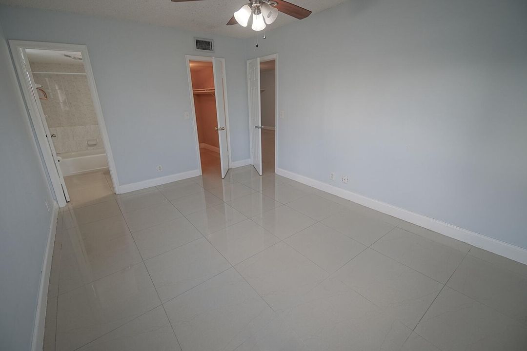 For Rent: $2,500 (2 beds, 2 baths, 1081 Square Feet)