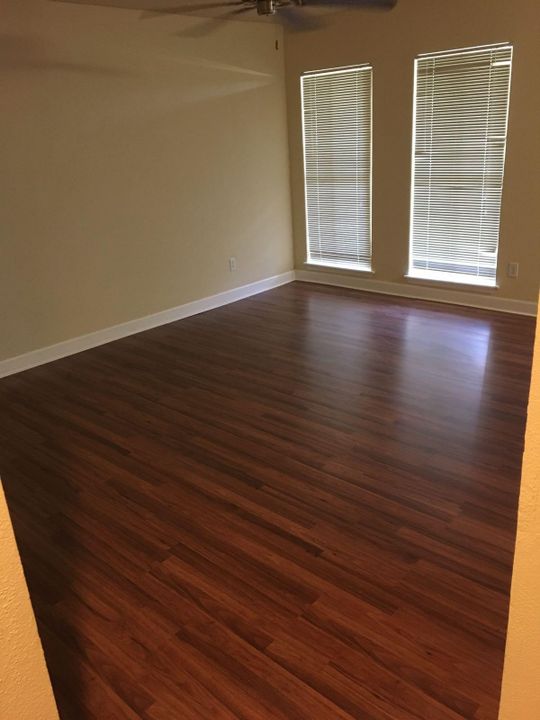 For Rent: $1,750 (1 beds, 1 baths, 950 Square Feet)