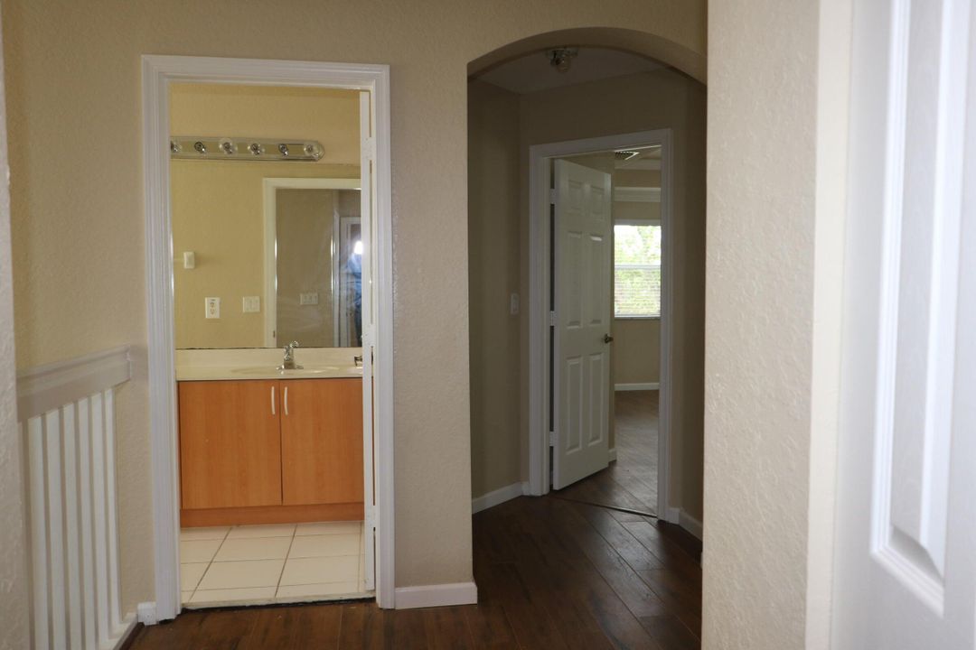 For Rent: $3,200 (4 beds, 2 baths, 2296 Square Feet)