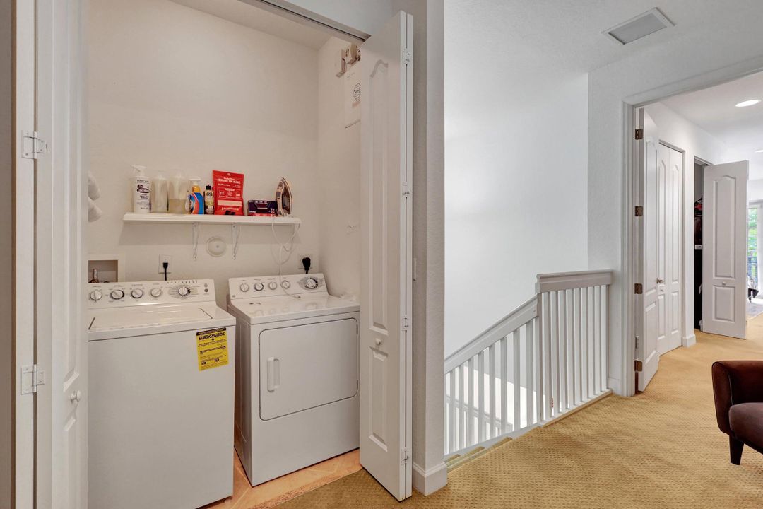 For Sale: $439,000 (3 beds, 2 baths, 1913 Square Feet)