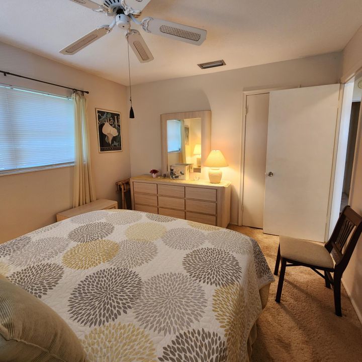 For Sale: $149,000 (2 beds, 2 baths, 860 Square Feet)