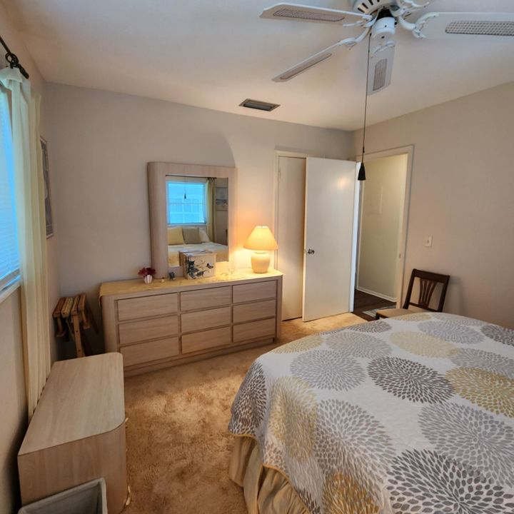 For Sale: $149,000 (2 beds, 2 baths, 860 Square Feet)