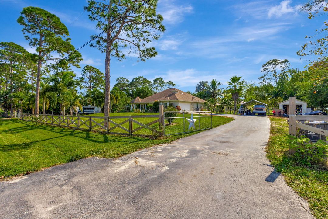 For Sale: $689,000 (3 beds, 2 baths, 1761 Square Feet)