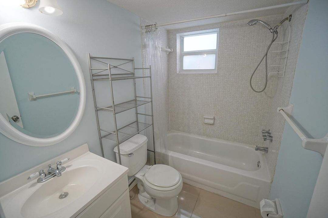 For Rent: $2,500 (2 beds, 2 baths, 1081 Square Feet)