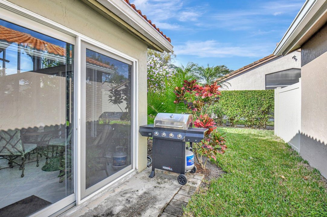 For Sale: $479,900 (3 beds, 2 baths, 1848 Square Feet)