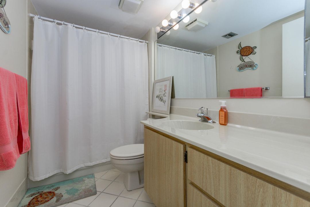 For Sale: $465,000 (2 beds, 2 baths, 1385 Square Feet)