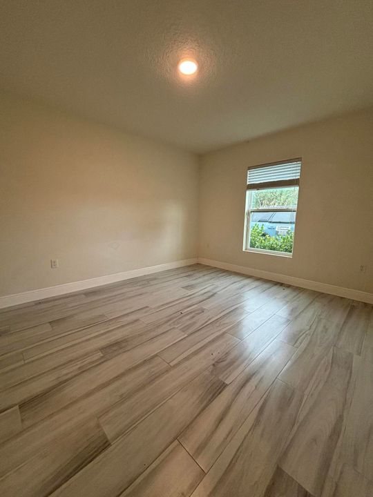 For Rent: $3,000 (4 beds, 2 baths, 2145 Square Feet)