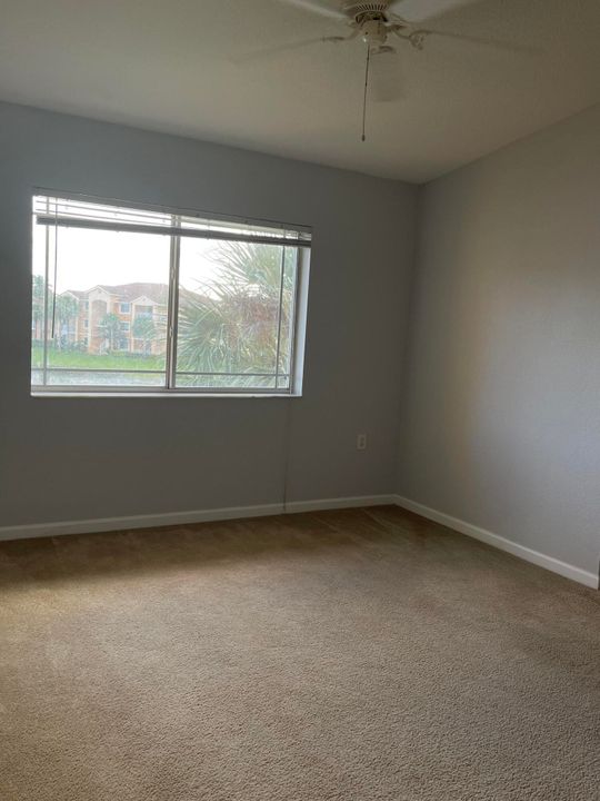 For Rent: $1,675 (1 beds, 1 baths, 868 Square Feet)