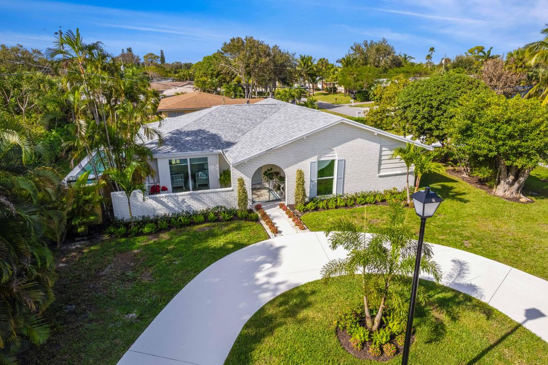 For Sale: $1,050,000 (3 beds, 2 baths, 2090 Square Feet)