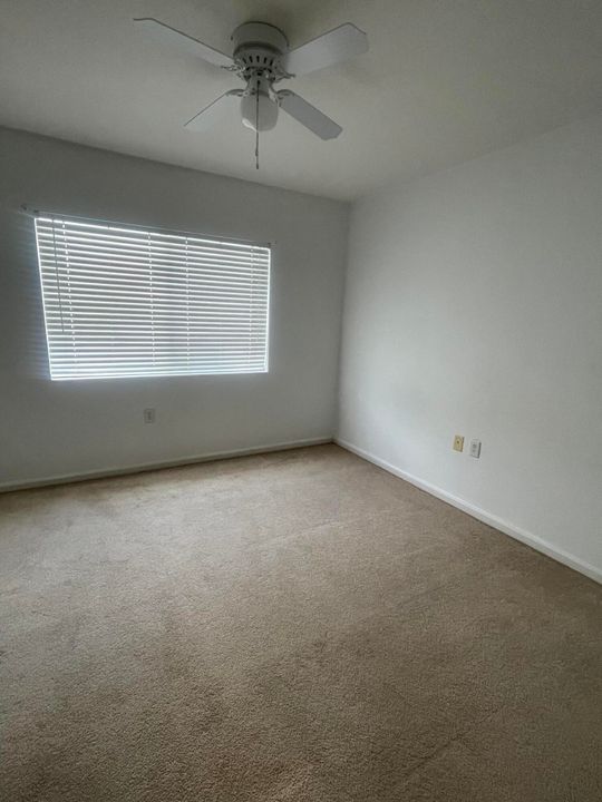 For Rent: $1,900 (2 beds, 2 baths, 1033 Square Feet)