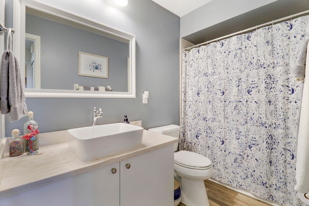 For Sale: $284,000 (2 beds, 2 baths, 1224 Square Feet)