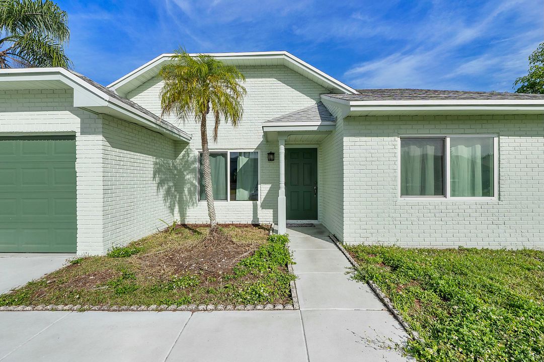 For Sale: $499,900 (3 beds, 2 baths, 1340 Square Feet)