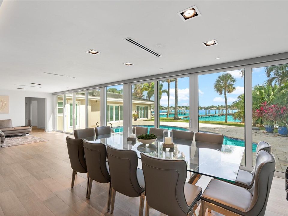 出租: $20,000 (4 贝兹, 4 浴室, 3566 平方英尺)