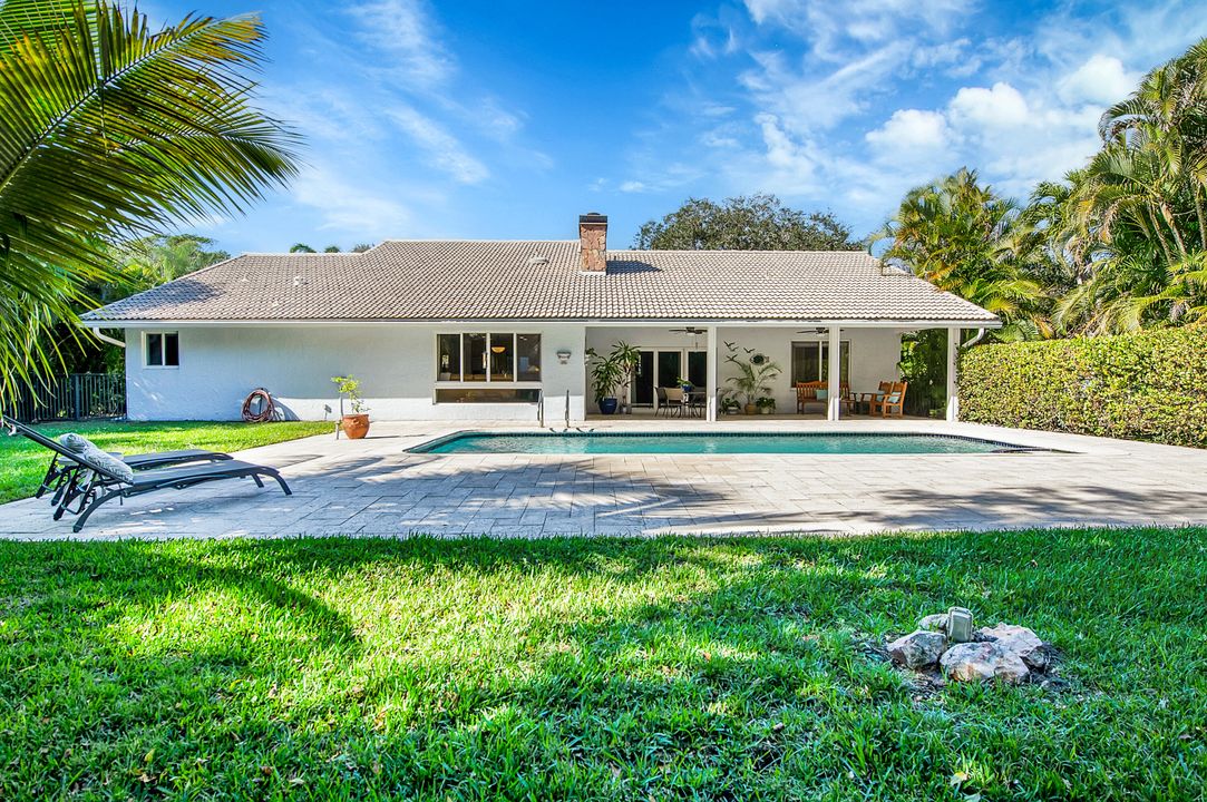 For Sale: $1,800,000 (4 beds, 2 baths, 2599 Square Feet)