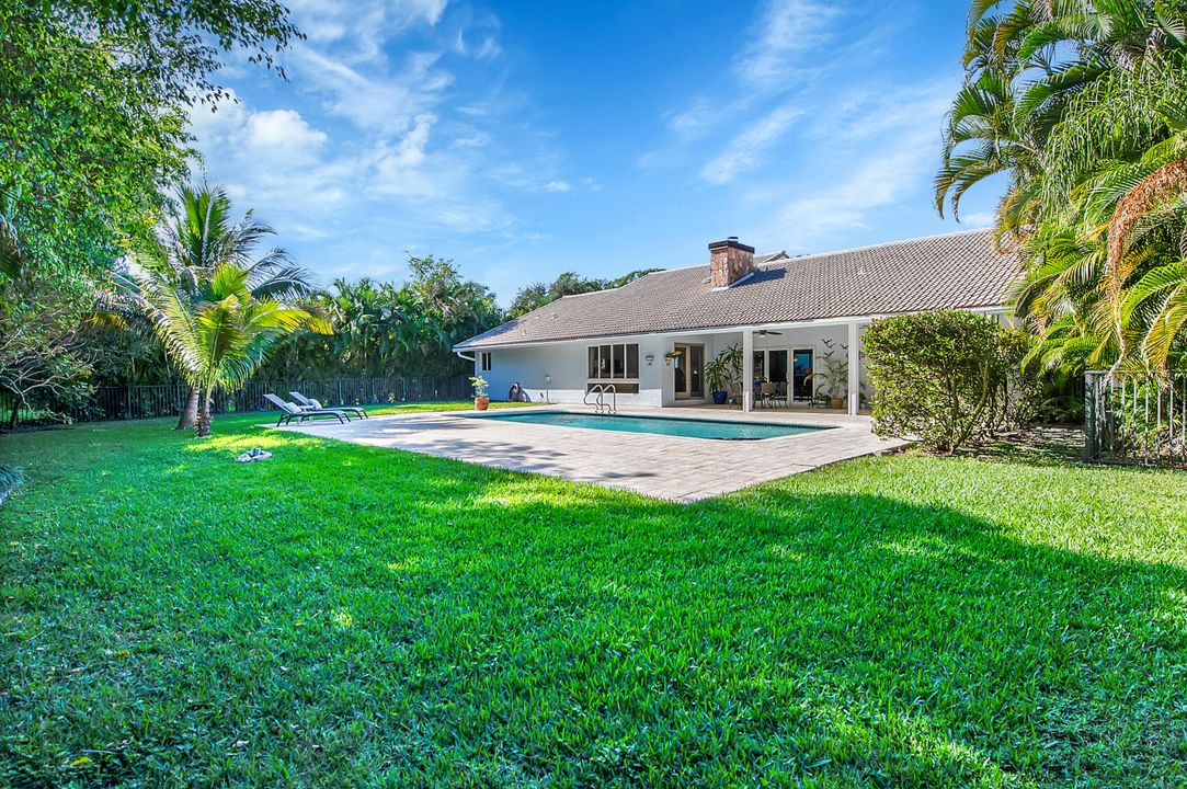 For Sale: $1,800,000 (4 beds, 2 baths, 2599 Square Feet)