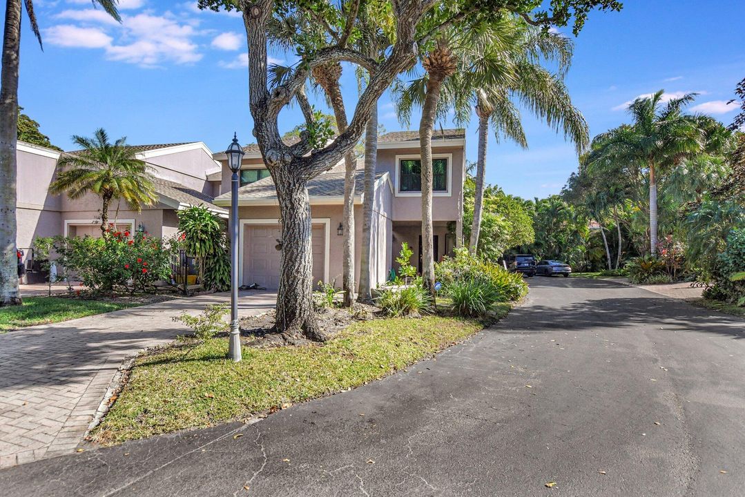 For Sale: $574,888 (3 beds, 2 baths, 1750 Square Feet)