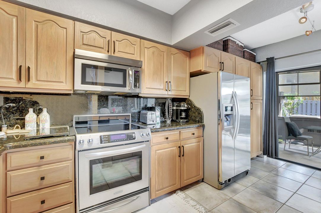 For Sale: $574,888 (3 beds, 2 baths, 1750 Square Feet)