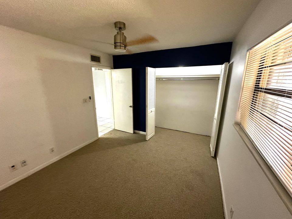 For Rent: $2,250 (2 beds, 2 baths, 960 Square Feet)