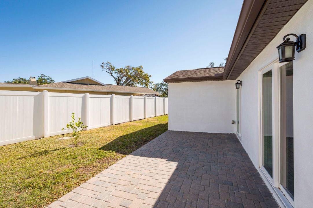 For Sale: $515,000 (3 beds, 2 baths, 1517 Square Feet)