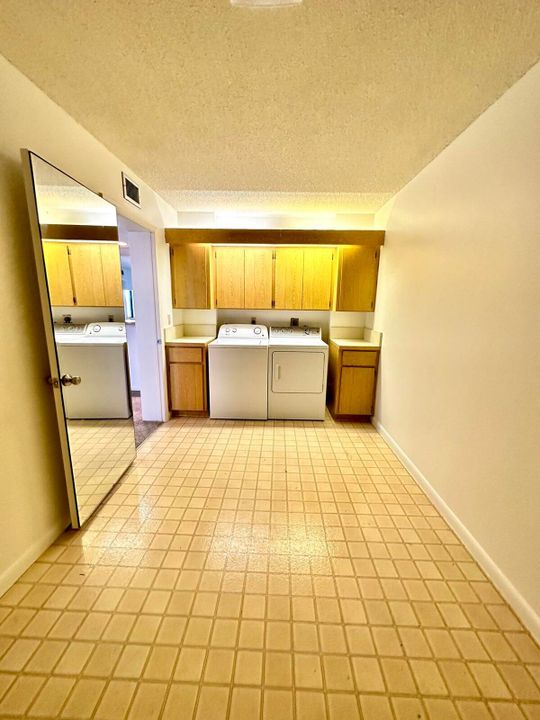 For Rent: $1,900 (2 beds, 2 baths, 1442 Square Feet)