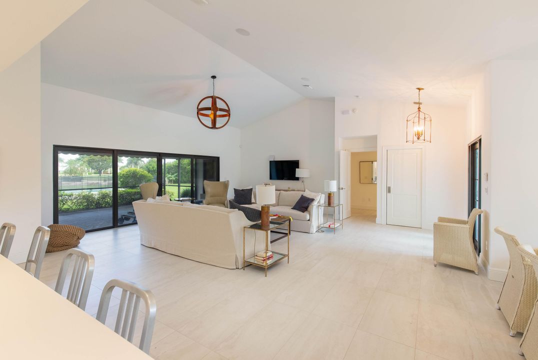 For Sale: $2,495,000 (4 beds, 2 baths, 2176 Square Feet)