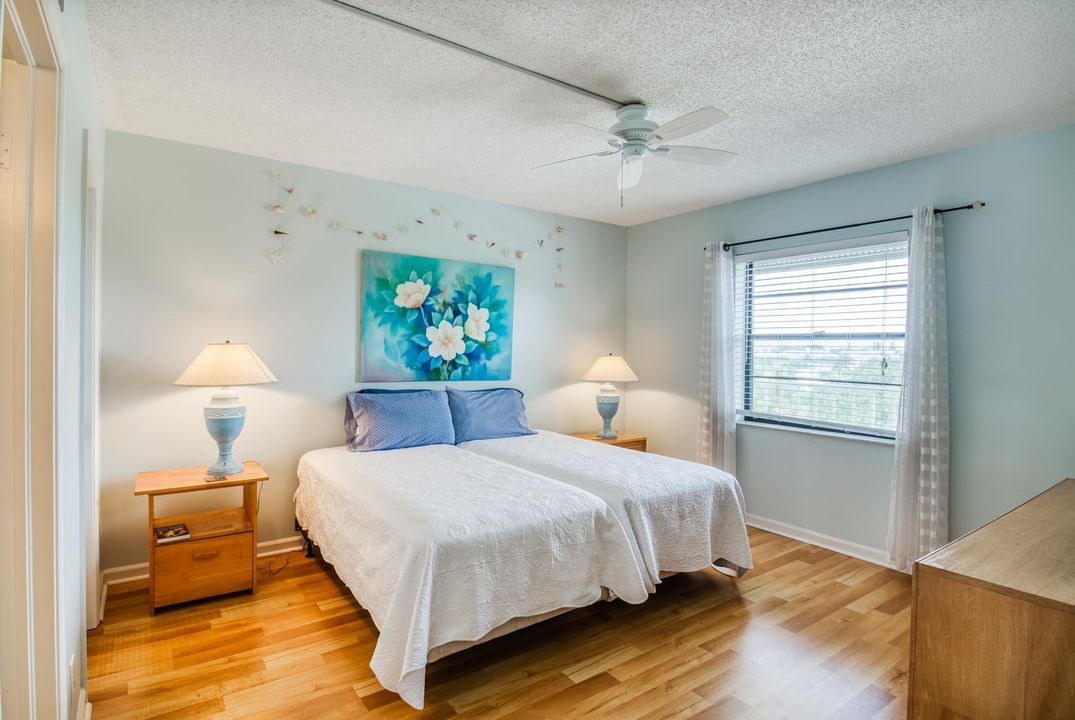 For Sale: $375,000 (2 beds, 2 baths, 1520 Square Feet)