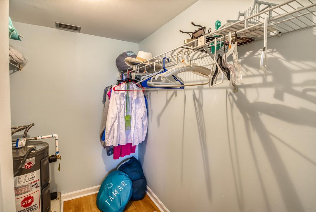 For Sale: $375,000 (2 beds, 2 baths, 1520 Square Feet)