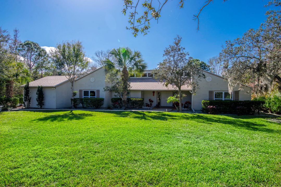 For Sale: $799,000 (3 beds, 2 baths, 2424 Square Feet)