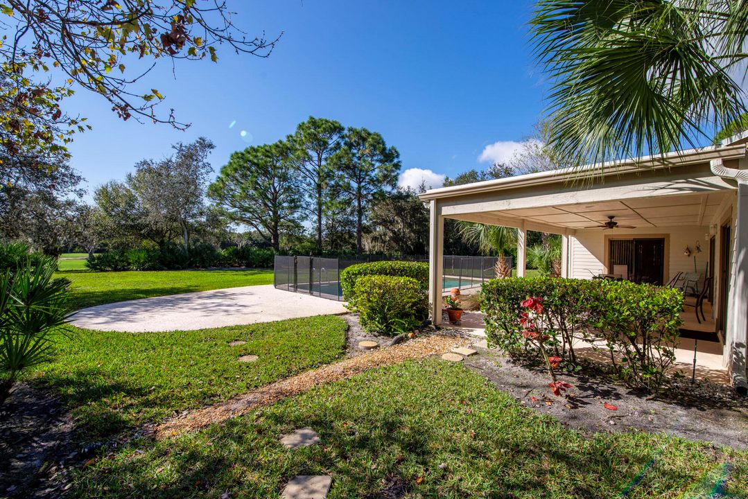 For Sale: $799,000 (3 beds, 2 baths, 2424 Square Feet)