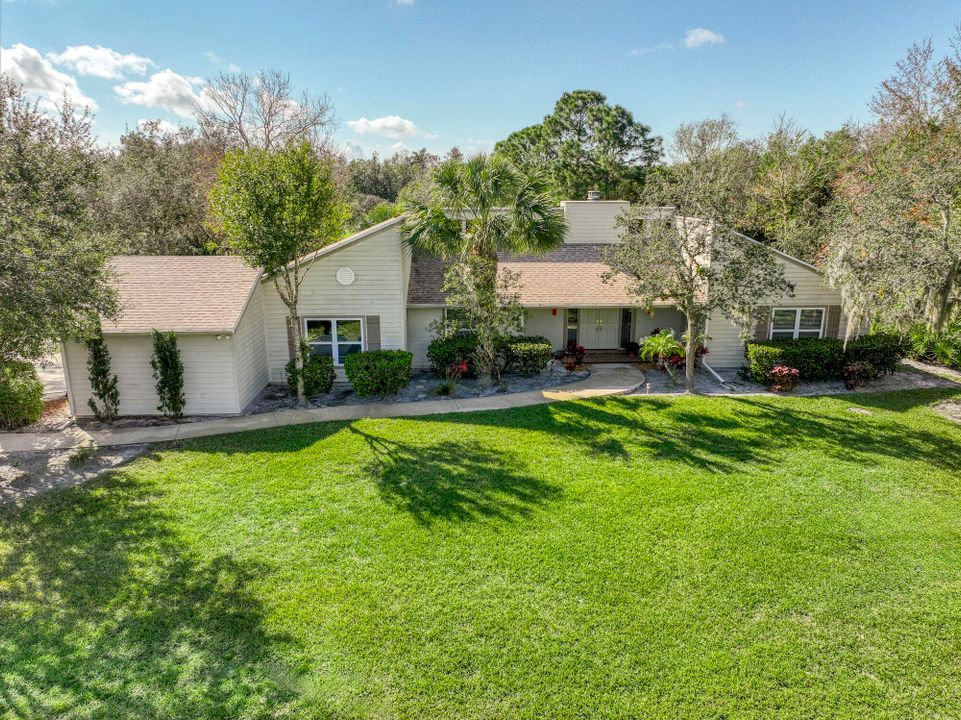 For Sale: $799,000 (3 beds, 2 baths, 2424 Square Feet)