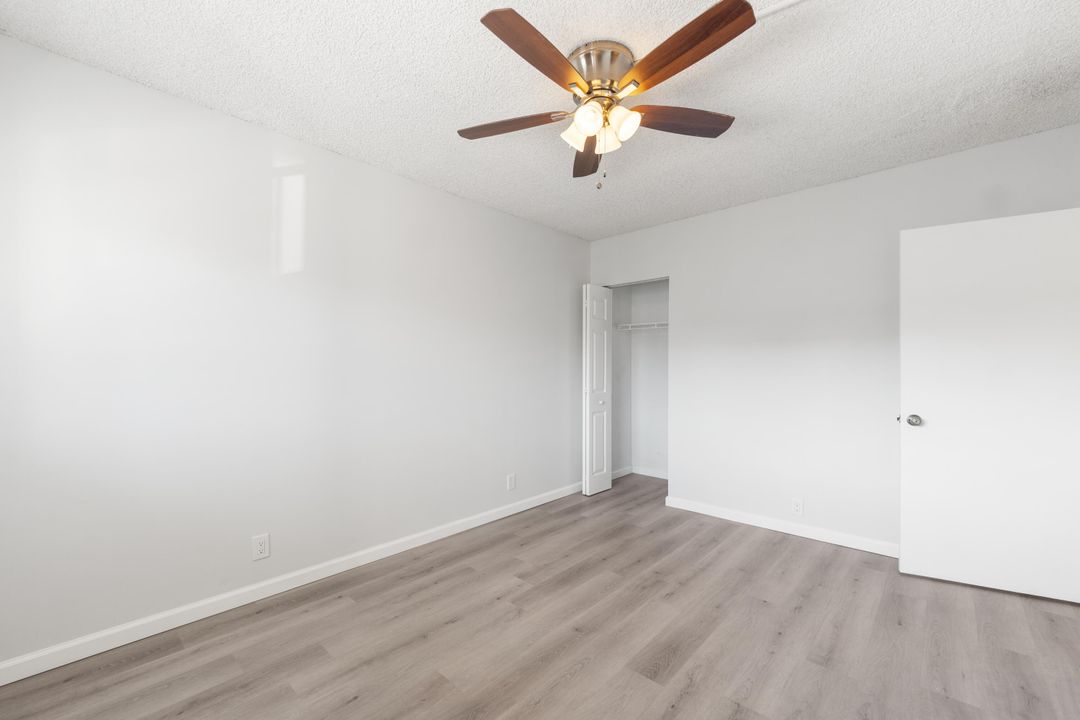 For Sale: $289,000 (2 beds, 2 baths, 1126 Square Feet)