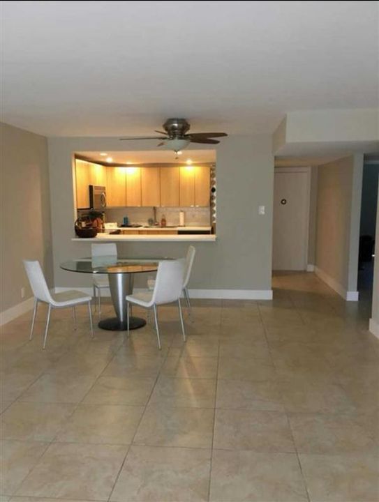 For Sale: $345,000 (2 beds, 2 baths, 1245 Square Feet)