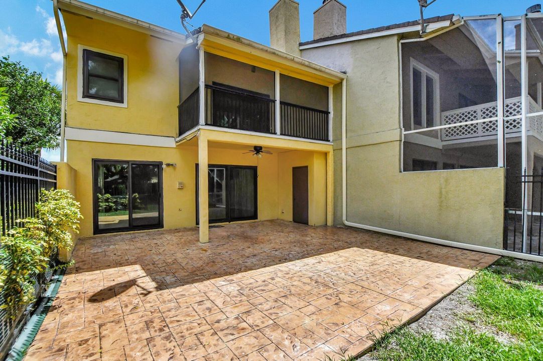 En Venta: $499,900 (3 camas, 3 baños, 2004 Pies cuadrados)