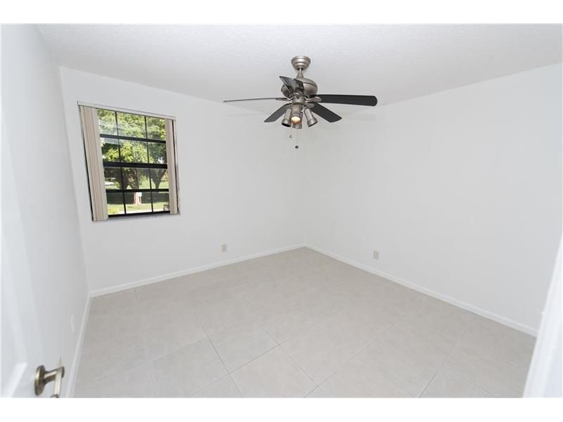 For Rent: $2,950 (3 beds, 2 baths, 1178 Square Feet)